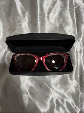 Bebe Womens Rhinestone Cat Eye Sunglasses Pink Leopard Animal Print Y2K And Case
